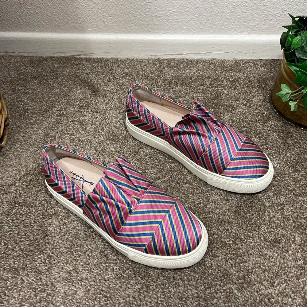 Cecilia New York Women’s Rooney Slip On Sneakers Shoe Size 6 M - Picture 3 of 11
